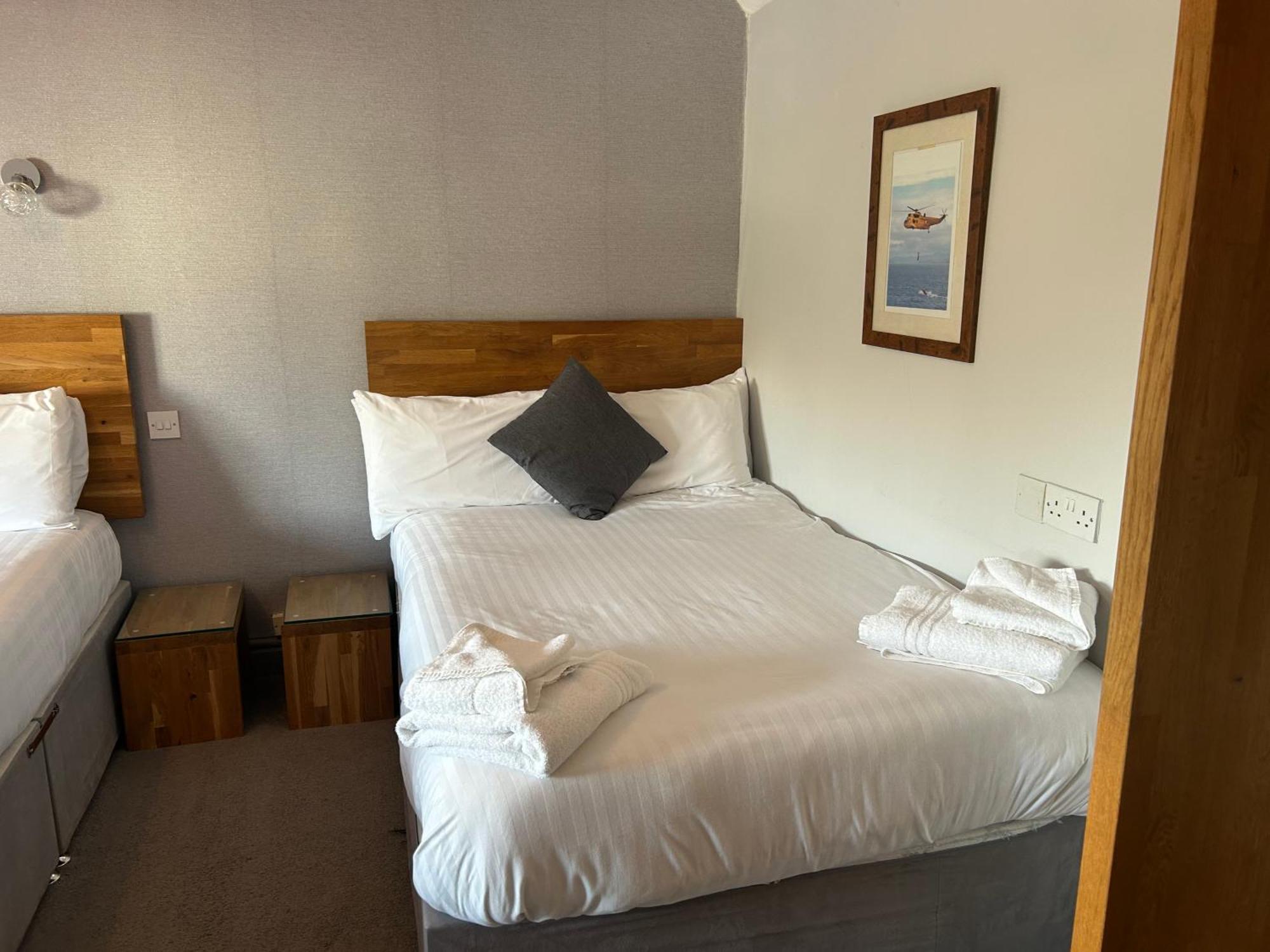 The Valley Hotel, Anglesey Bagian luar foto